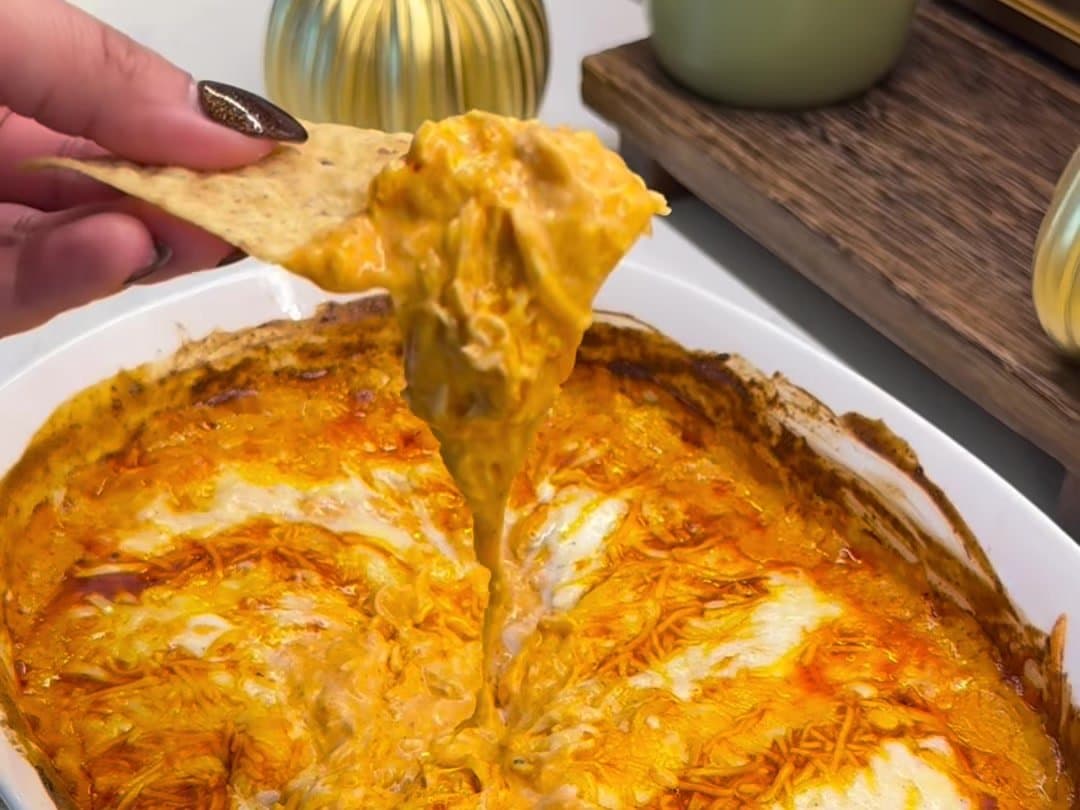 Creamy Buffalo Chicken Dip β finished dish